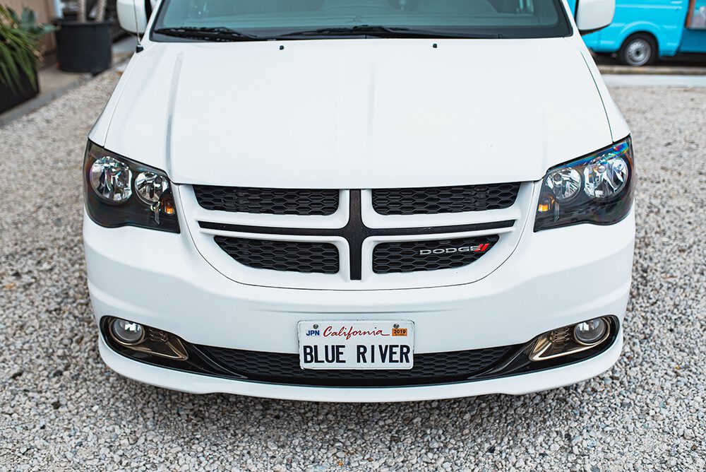 ダッジグランドキャラバンフロント画像