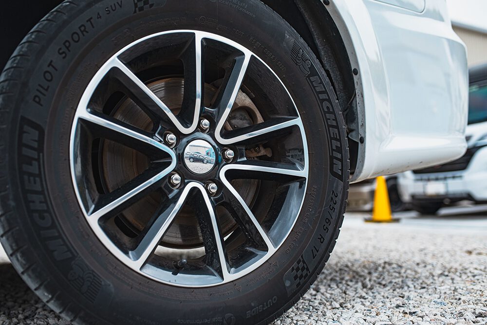 ダッジグランドキャラバンホイール