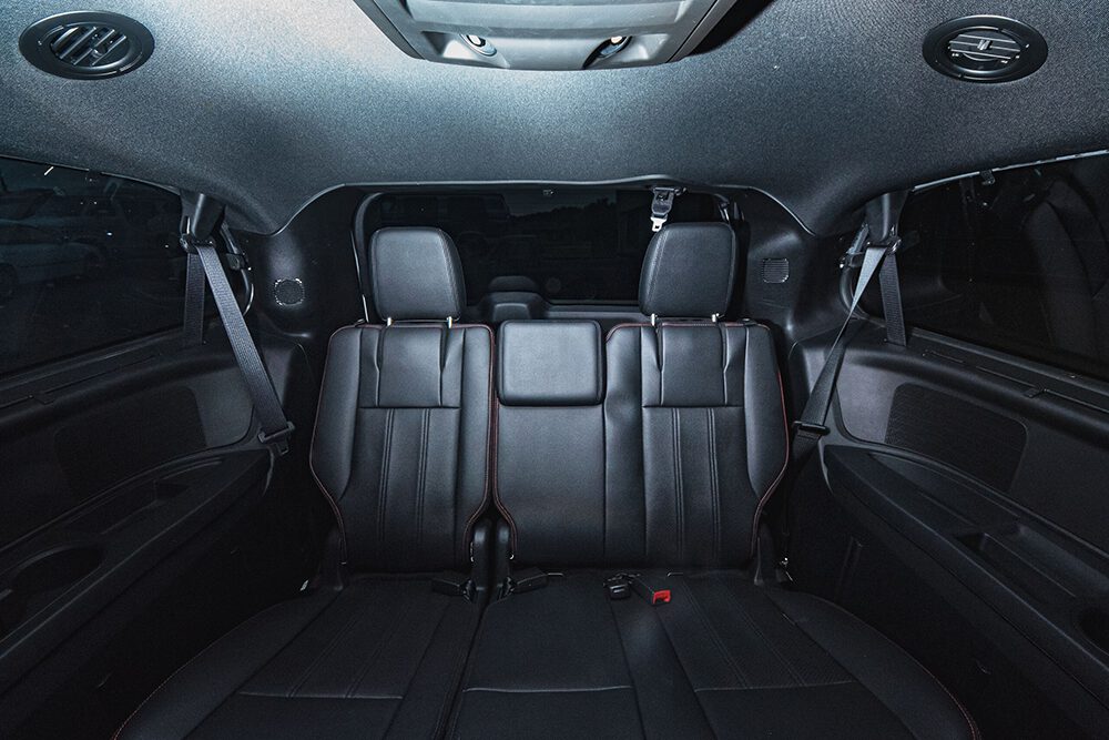 ダッジグランドキャラバン後部座席画像