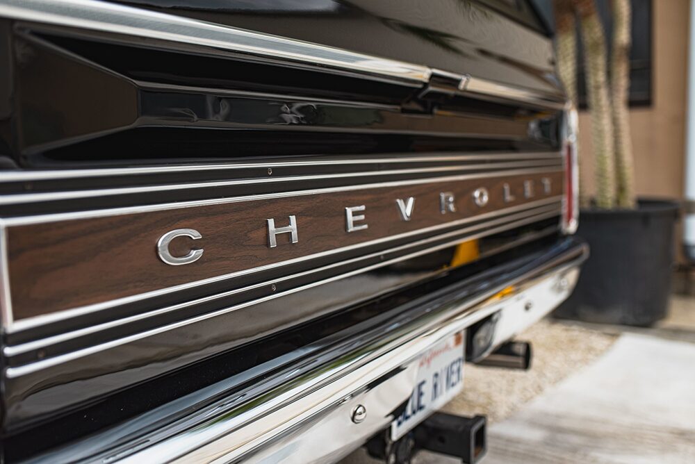 シボレー-K-5ブレイザー1972年モデル1123バックロゴ画像