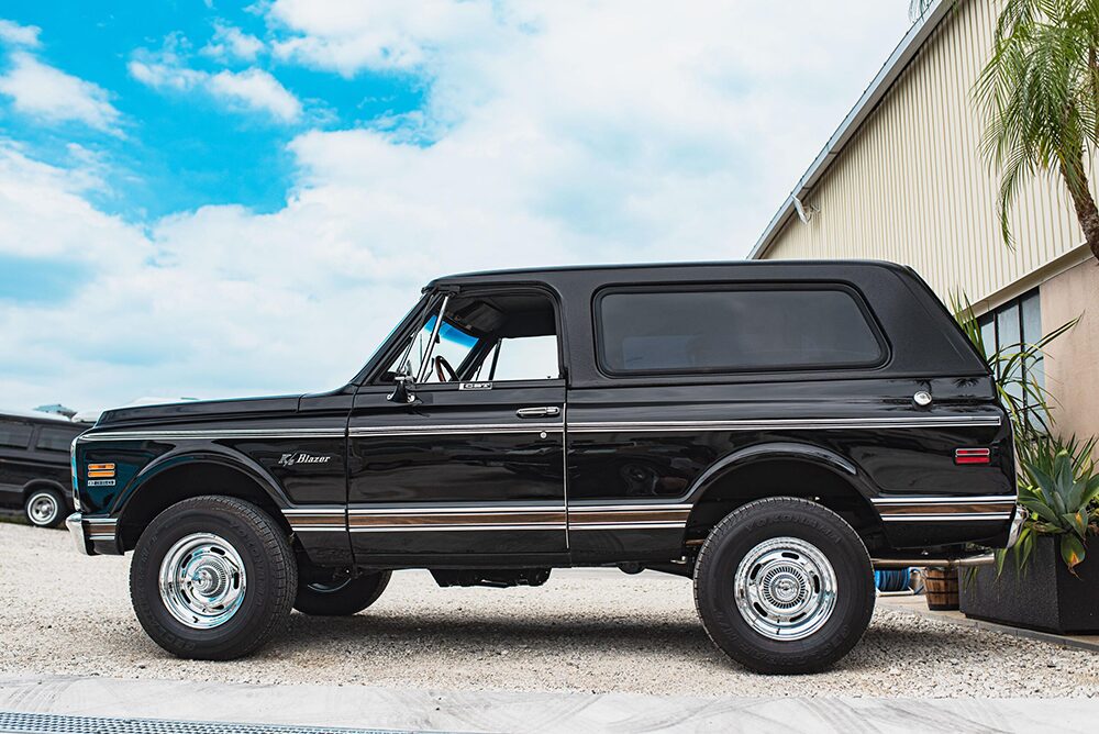 シボレー-K-5ブレイザー1972年モデル1123左むきサイド画像