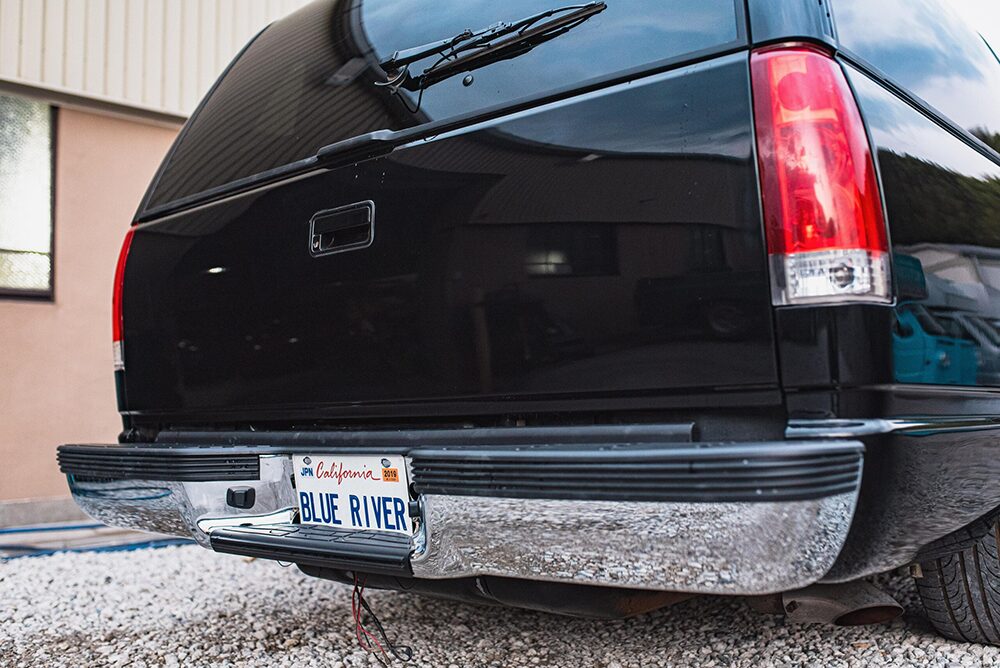 シボレー-サバーバン1995モデル1123バックスタイル１