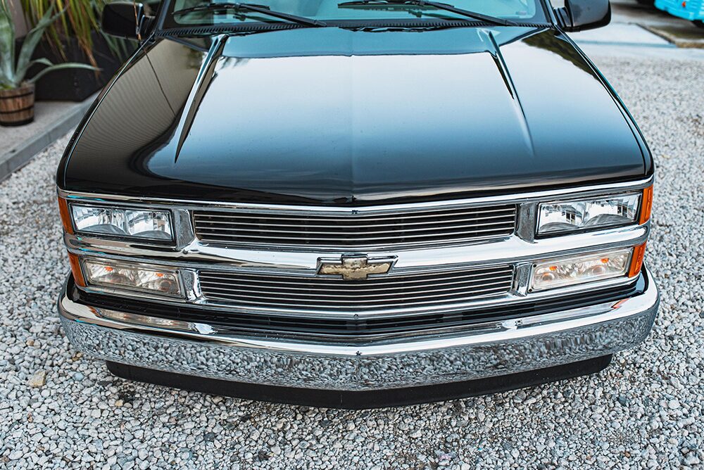 シボレー-サバーバン1995モデル1123フロント画像