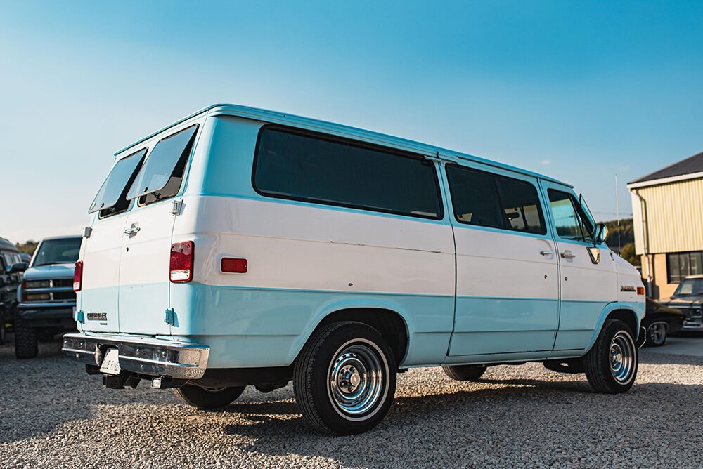 シボレー-シェビー20260210-01右向き後ろ画像