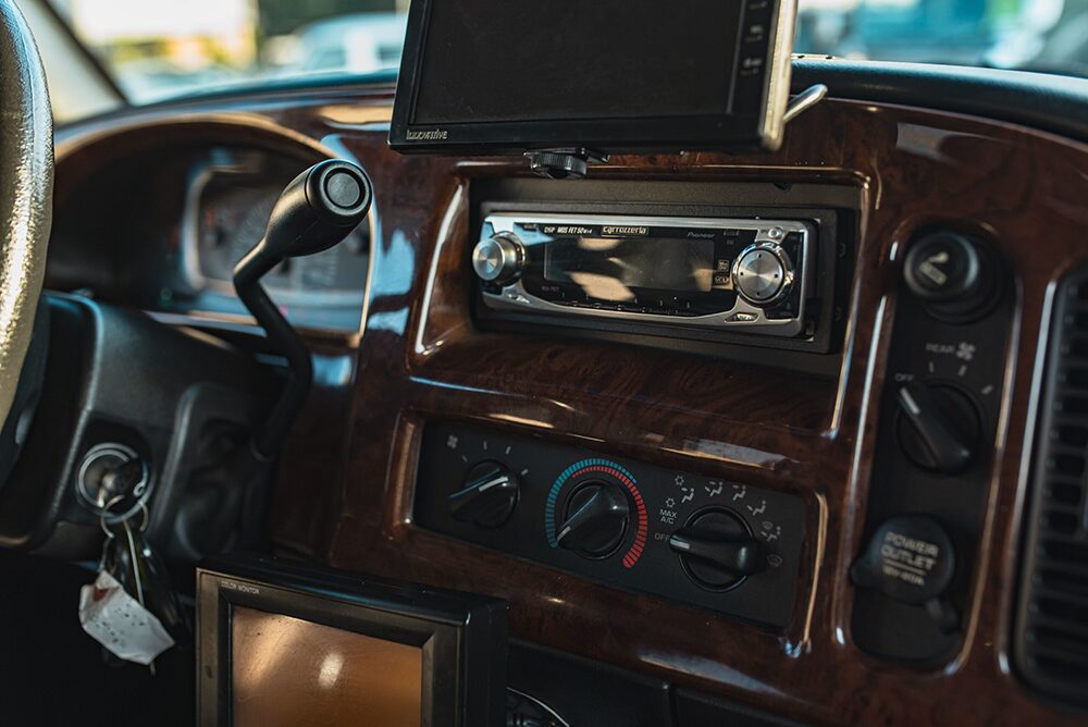 ダッジ-ラムバン20260210車内画像１