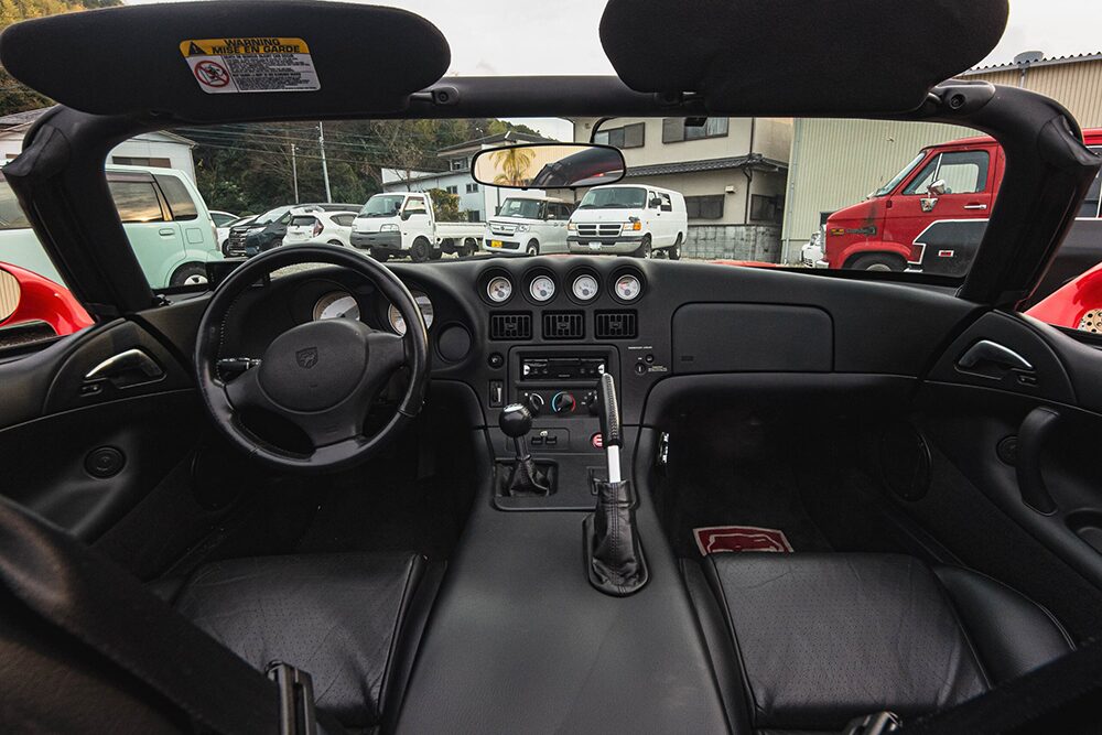 ダッジ-バイパー20260312車内画像７