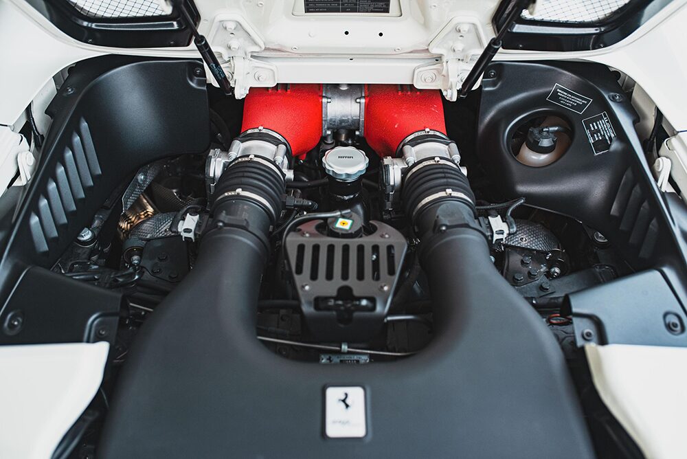 フェラーリ-458スパイダー20260312エンジンルーム画像