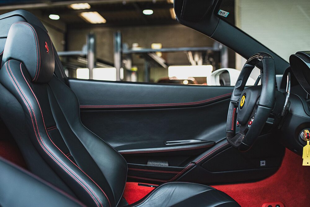 フェラーリ-458スパイダー20260312運転席画像２